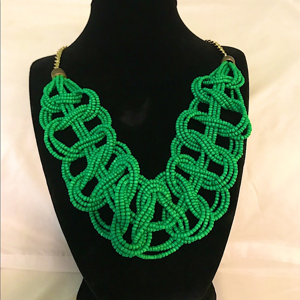 SOLD!!!!!   Ann Taylor Green Statement Necklace